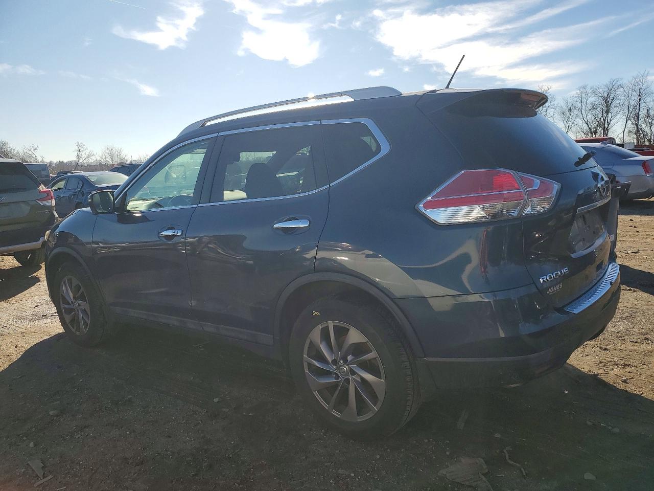 2016 NISSAN ROGUE S photo 2
