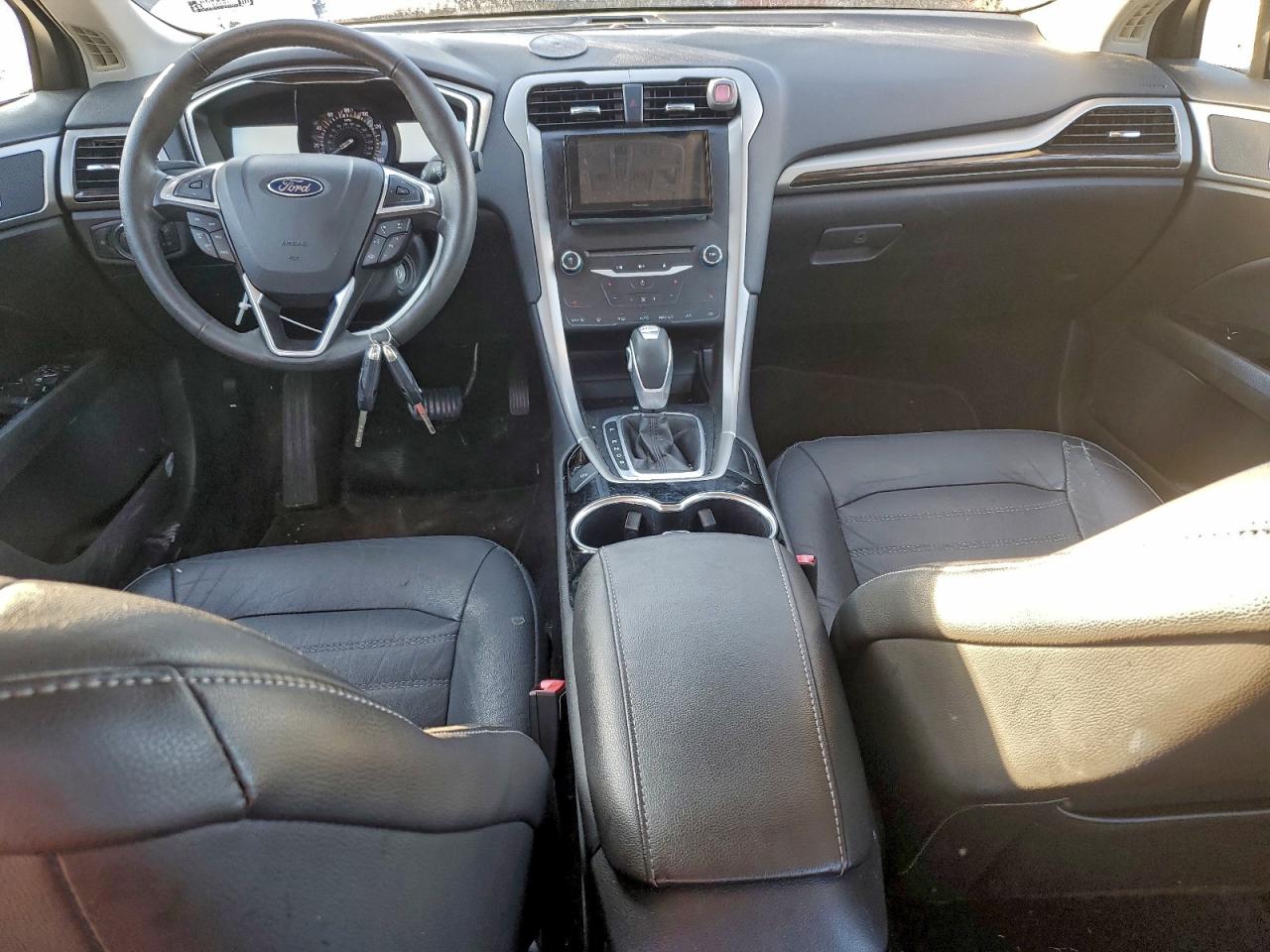 2014 FORD FUSION SE photo 8