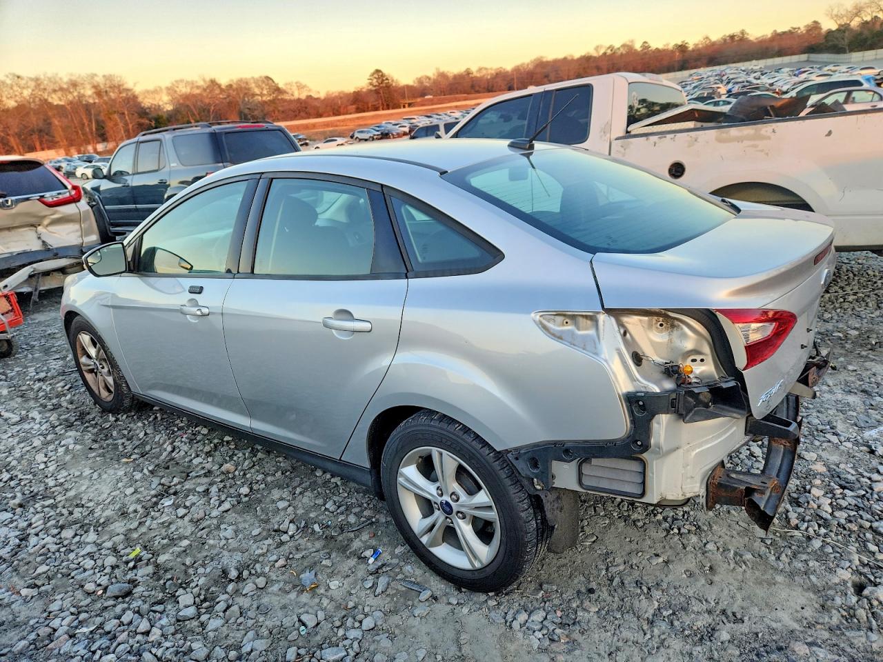 2014 FORD FOCUS SE photo 2