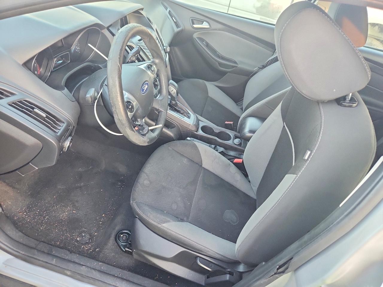 2014 FORD FOCUS SE photo 7