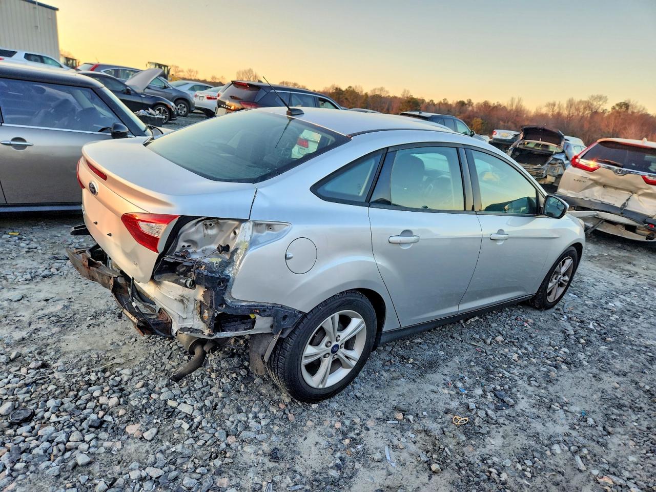 2014 FORD FOCUS SE photo 3