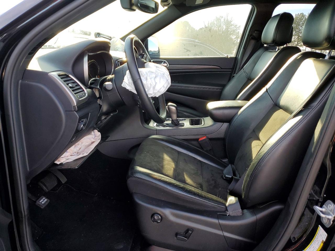 2019 JEEP GRAND CHEROKEE LAREDO photo 7