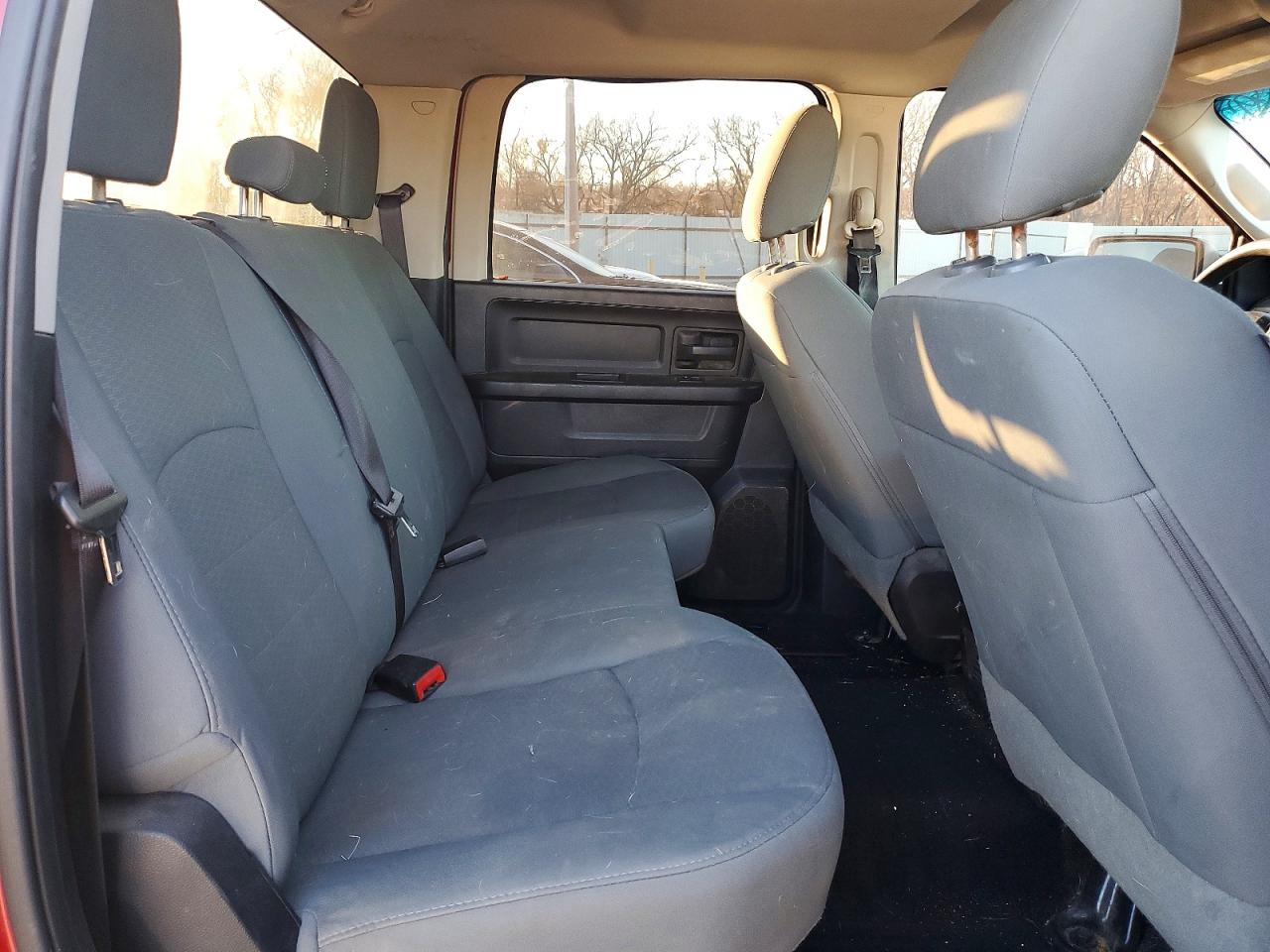 2015 RAM 1500 ST photo 10