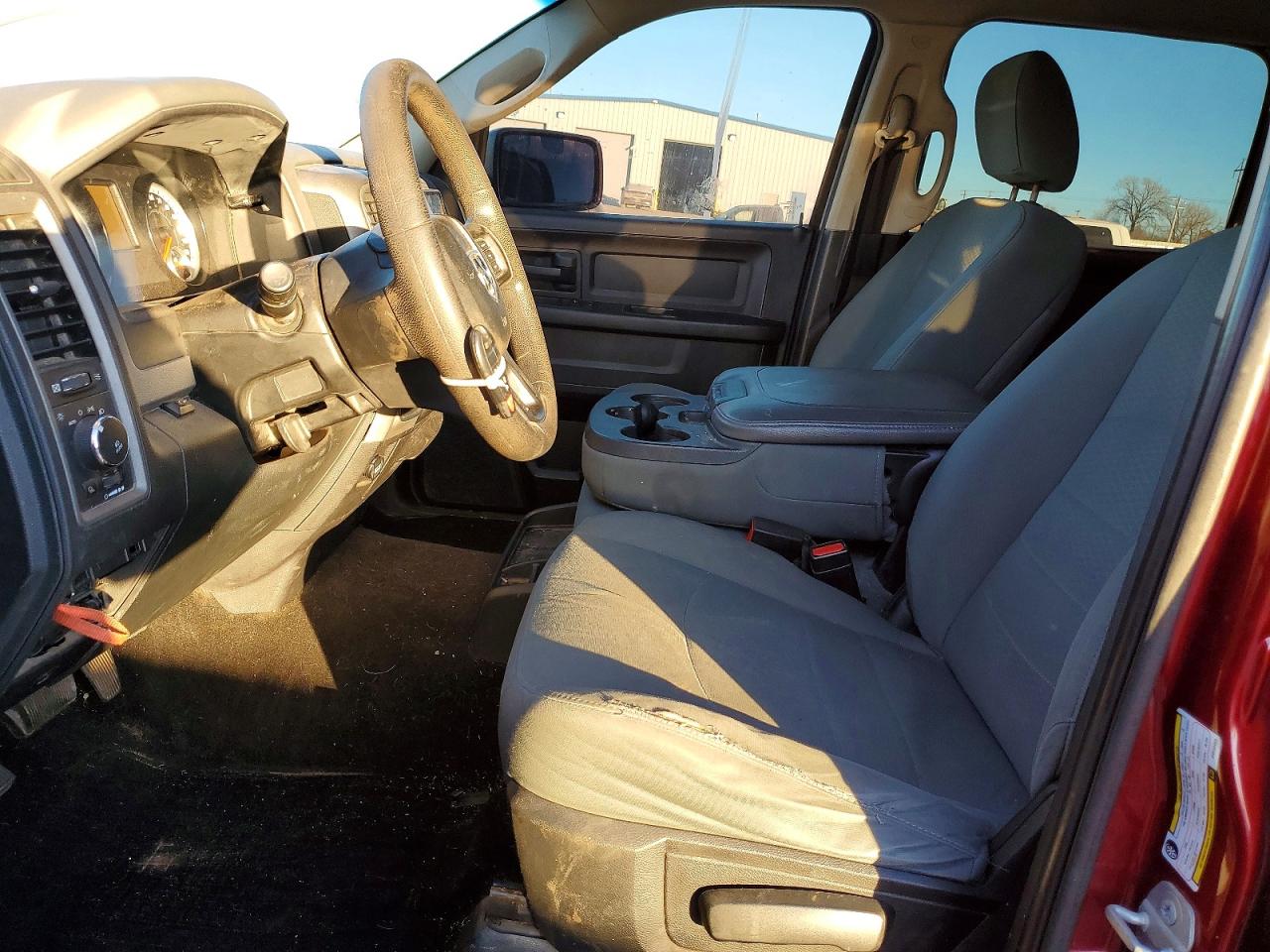 2015 RAM 1500 ST photo 7