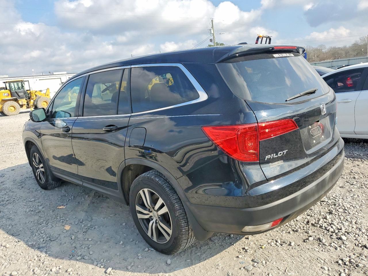 2016 HONDA PILOT EX photo 2
