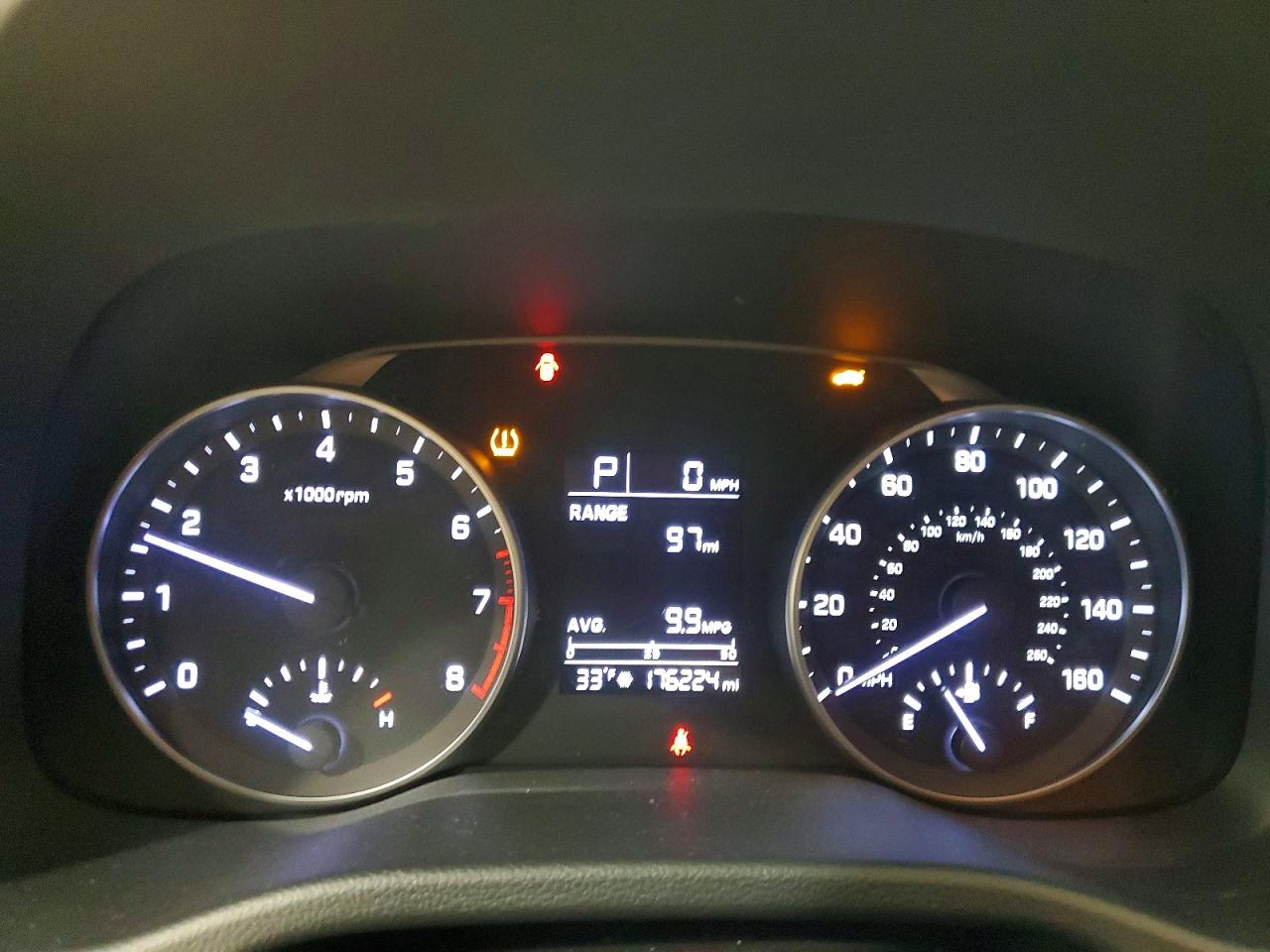 2017 HYUNDAI ELANTRA SE photo 9