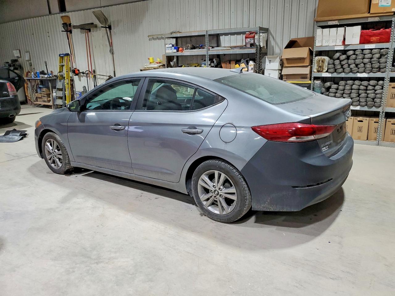 2017 HYUNDAI ELANTRA SE photo 2