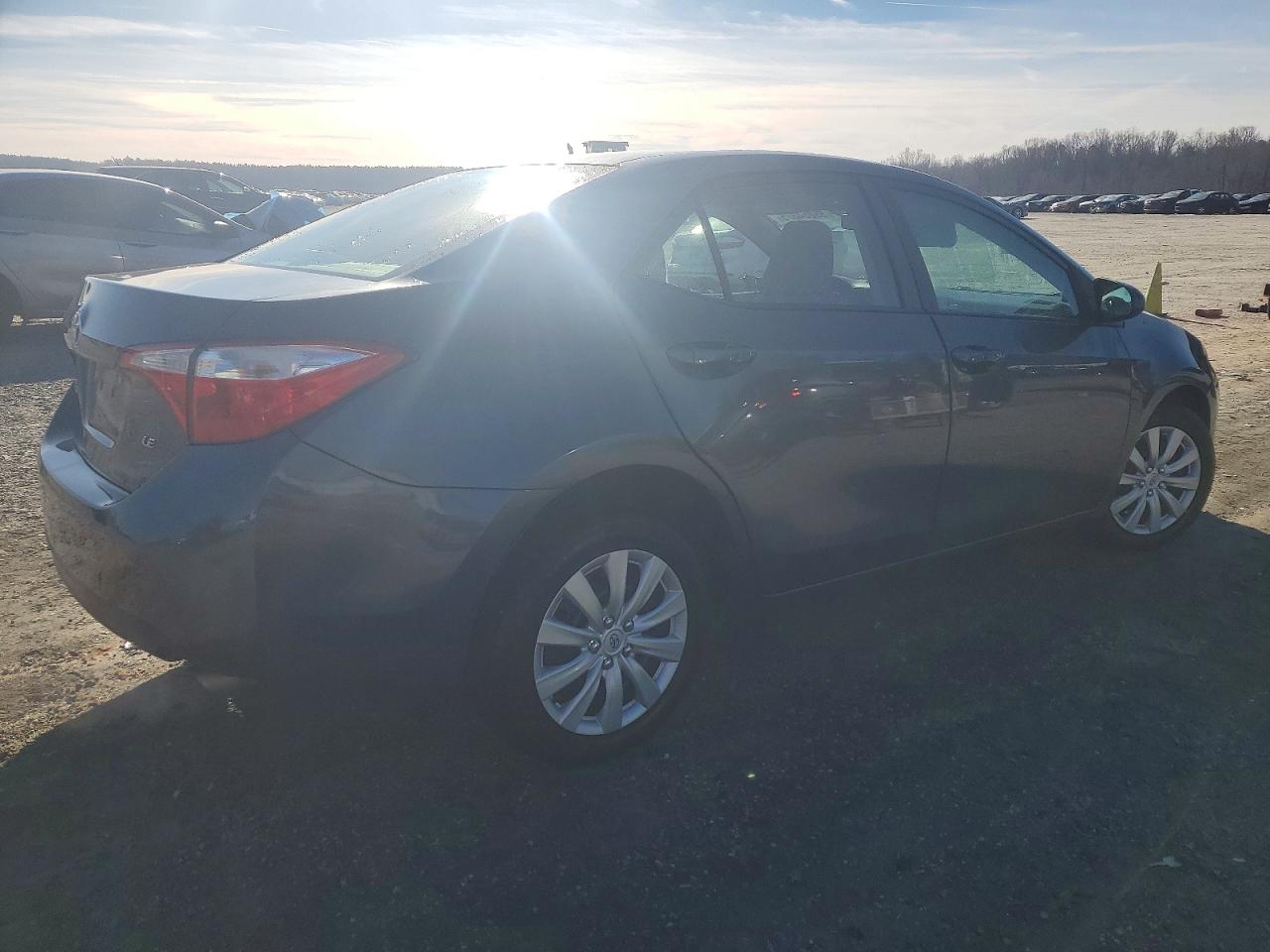 2015 TOYOTA COROLLA L photo 3
