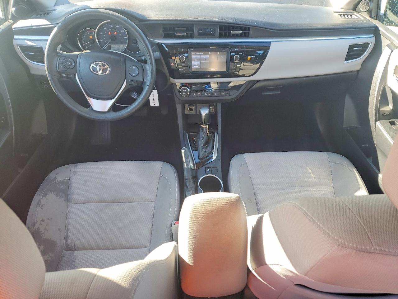 2015 TOYOTA COROLLA L photo 8