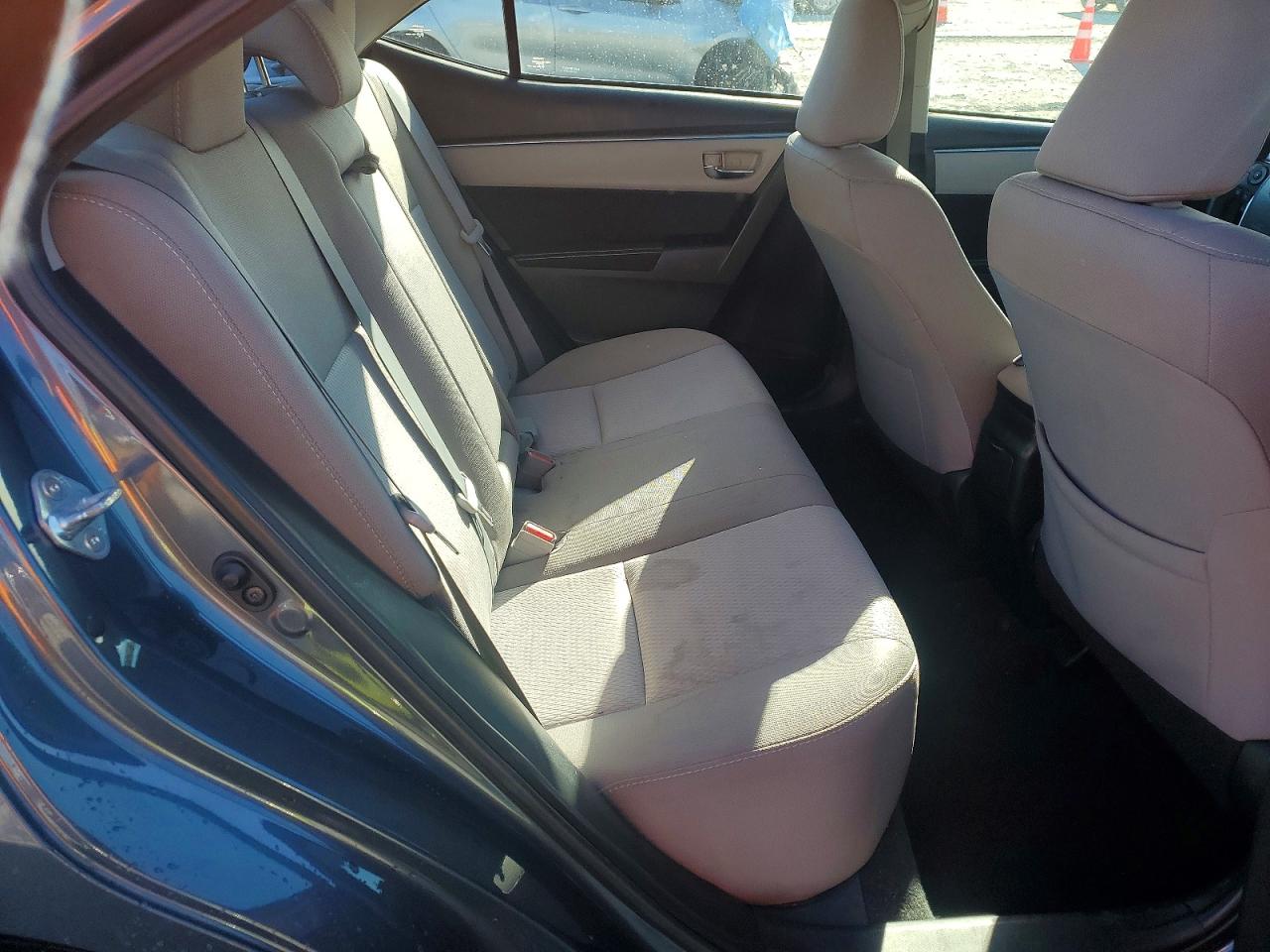 2015 TOYOTA COROLLA L photo 10
