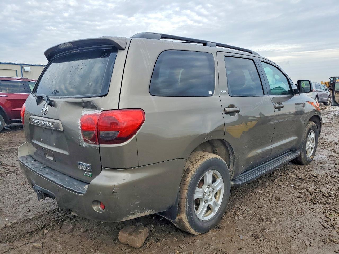 2016 TOYOTA SEQUOIA SR5 photo 5