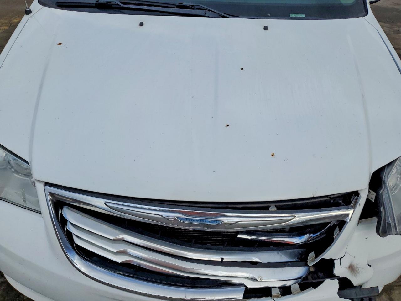 2015 CHRYSLER TOWN & COUNTRY TOURING photo 12