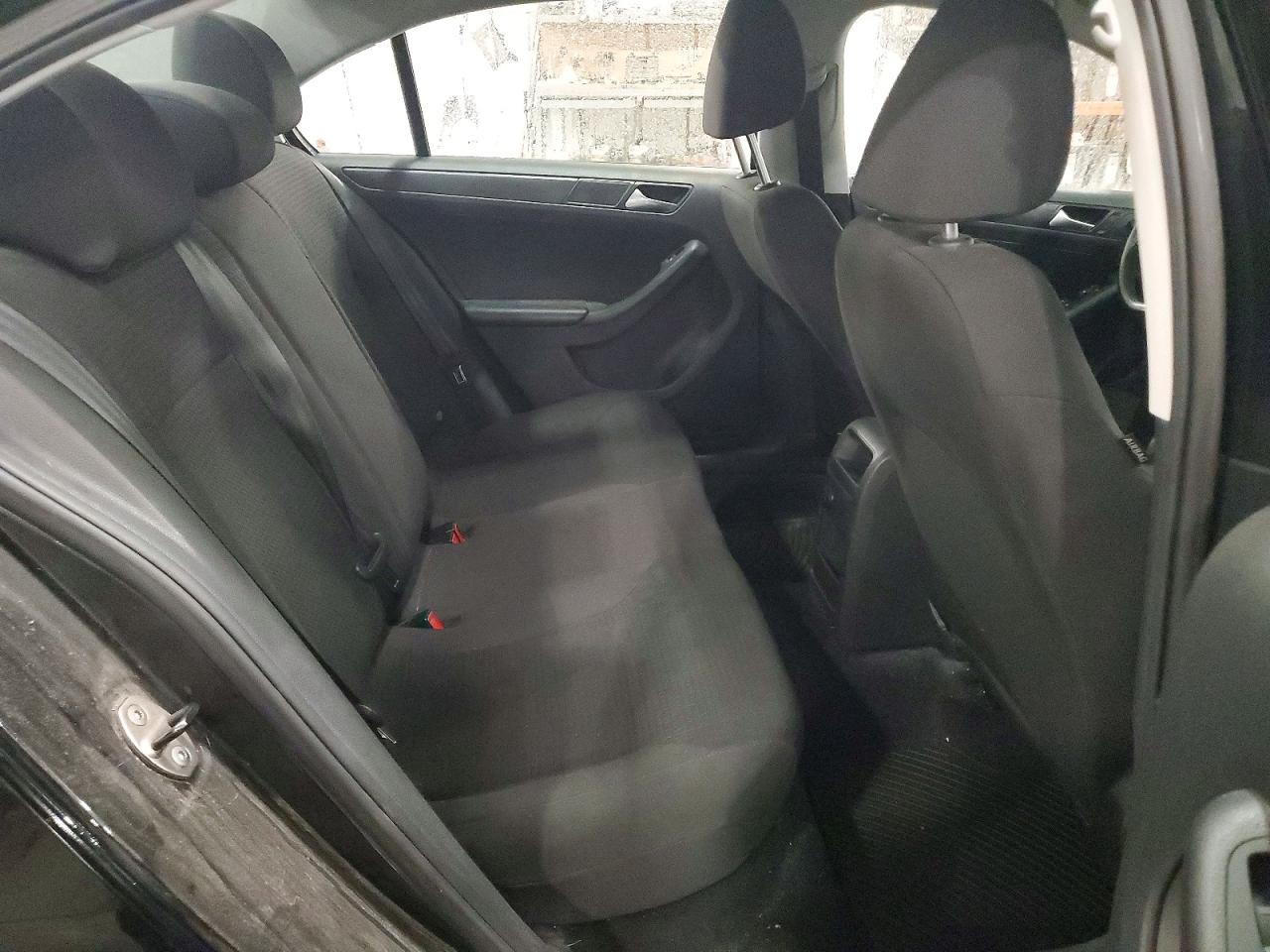 2015 VOLKSWAGEN JETTA BASE photo 10