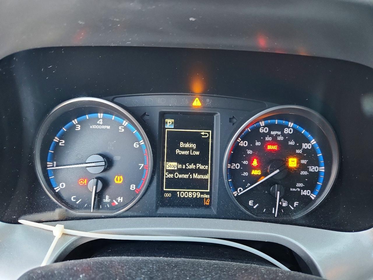 2018 TOYOTA RAV4 LE photo 17