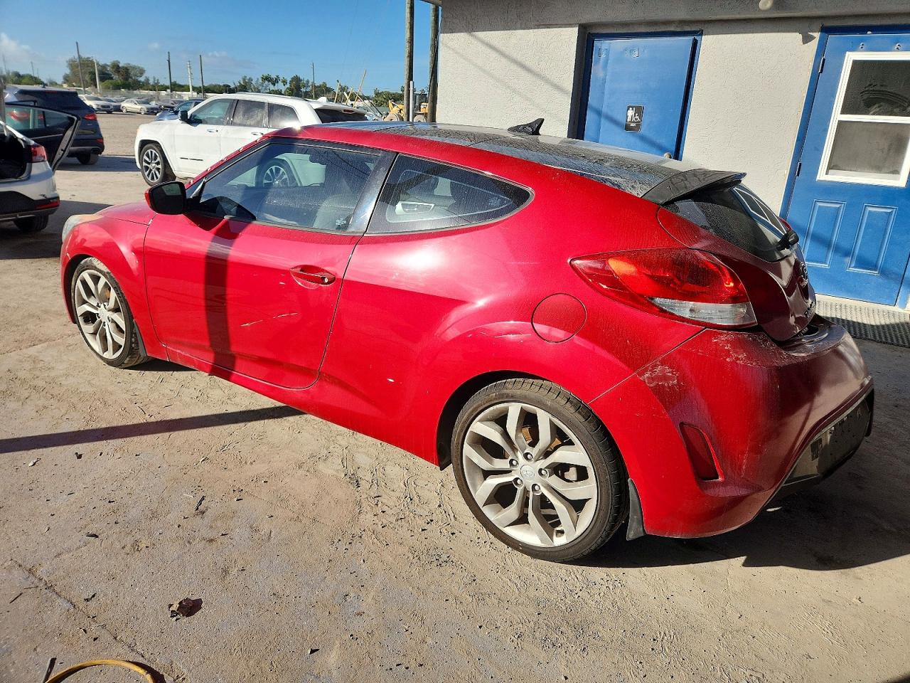 2013 HYUNDAI VELOSTER photo 2