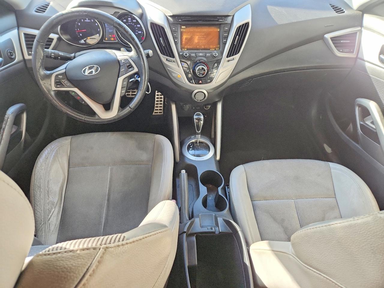 2013 HYUNDAI VELOSTER photo 8