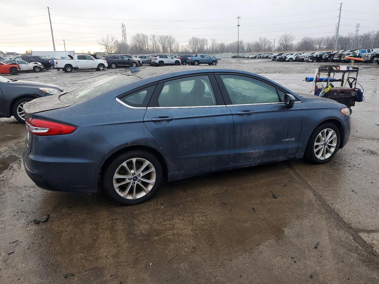 2019 FORD FUSION SE photo 3