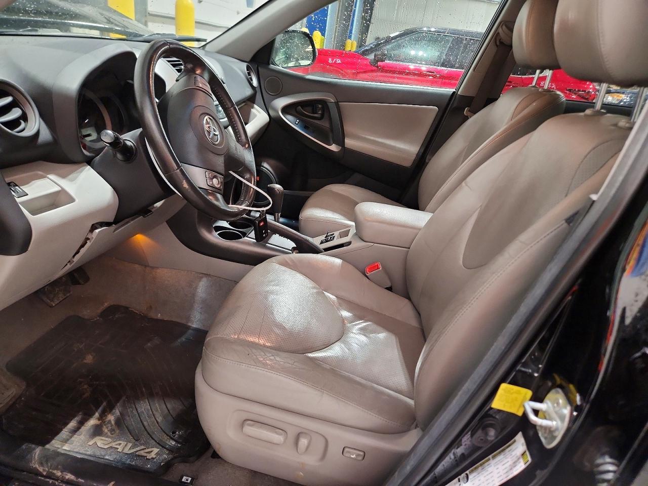2011 TOYOTA RAV4 LIMITED photo 7