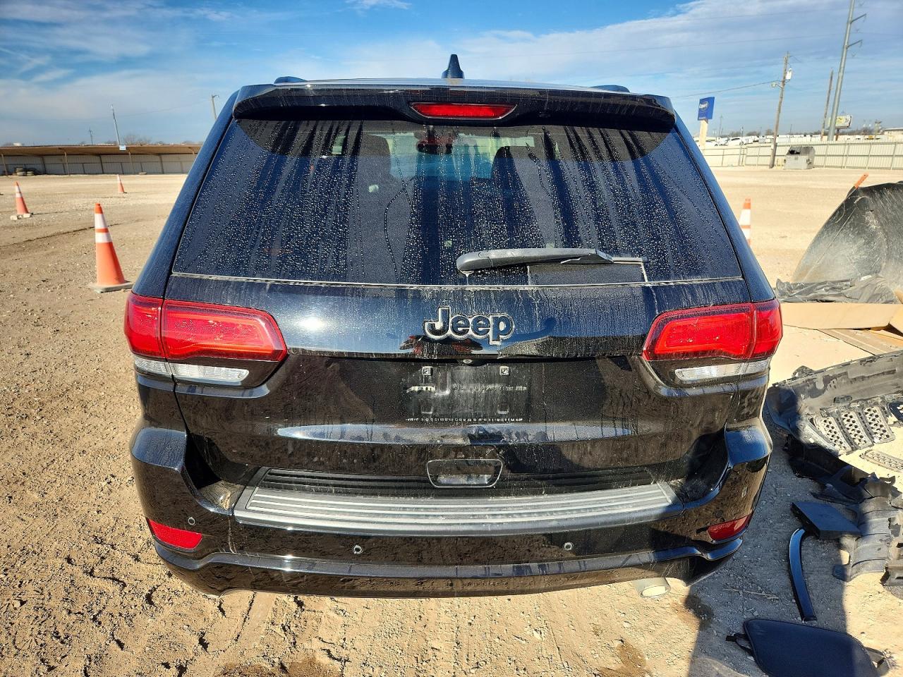 2019 JEEP GRAND CHEROKEE LAREDO photo 6