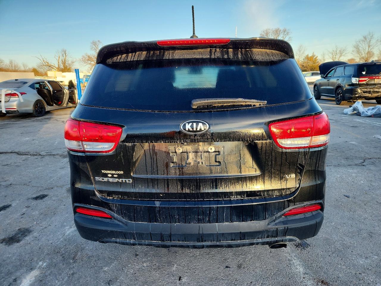 2017 KIA SORENTO LX photo 6