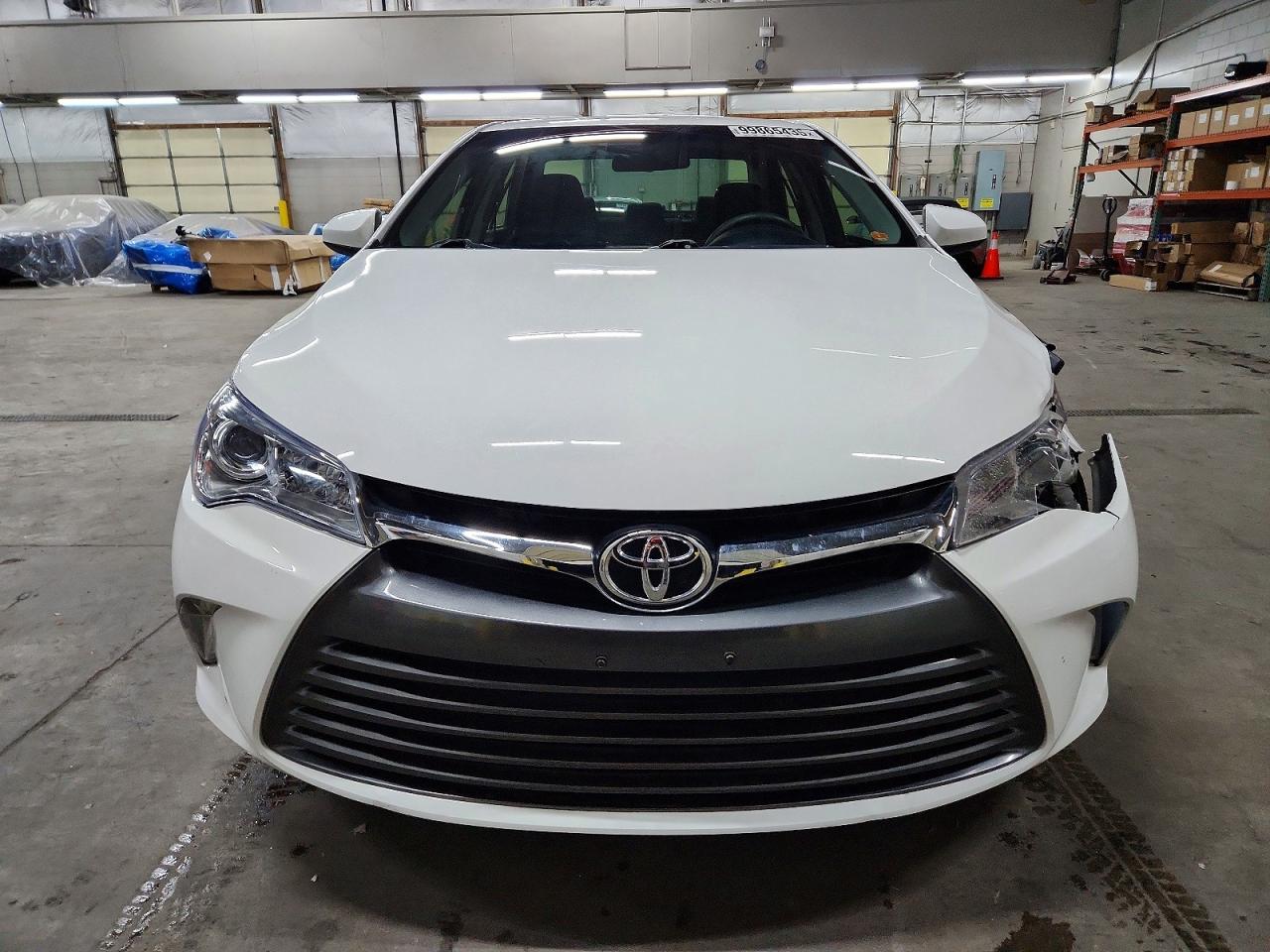 2015 TOYOTA CAMRY LE photo 5