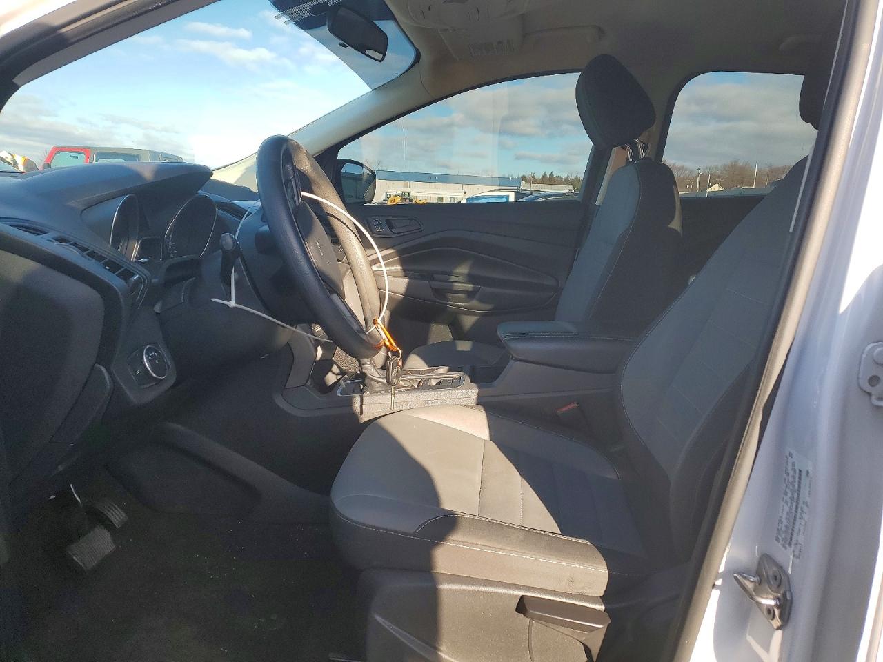 2017 FORD ESCAPE S photo 13