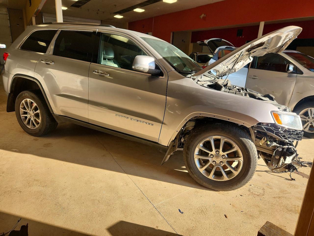 2014 JEEP GRAND CHEROKEE LIMITED photo 4
