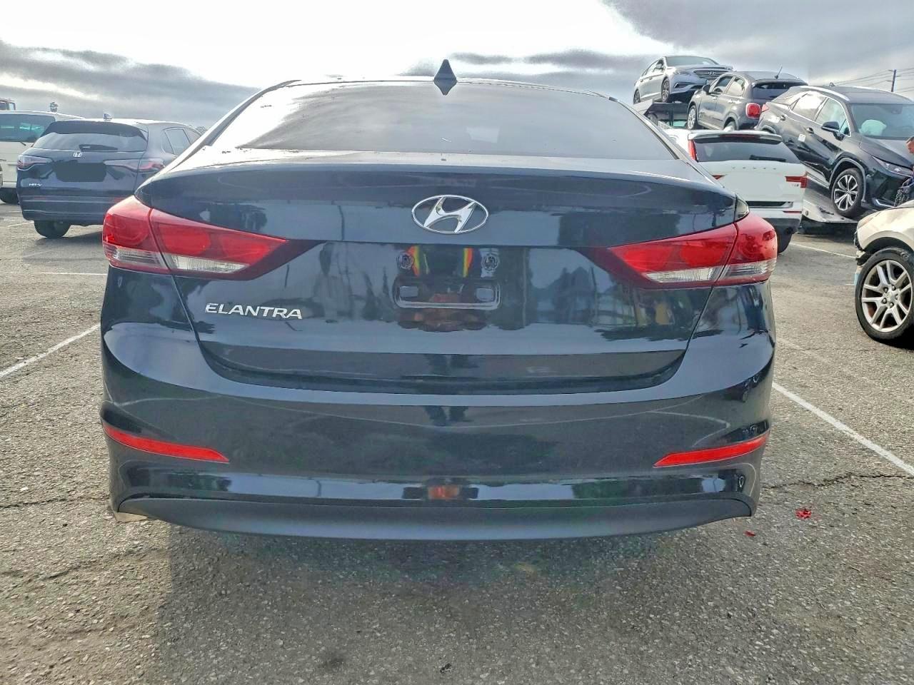 2018 HYUNDAI ELANTRA SEL photo 6