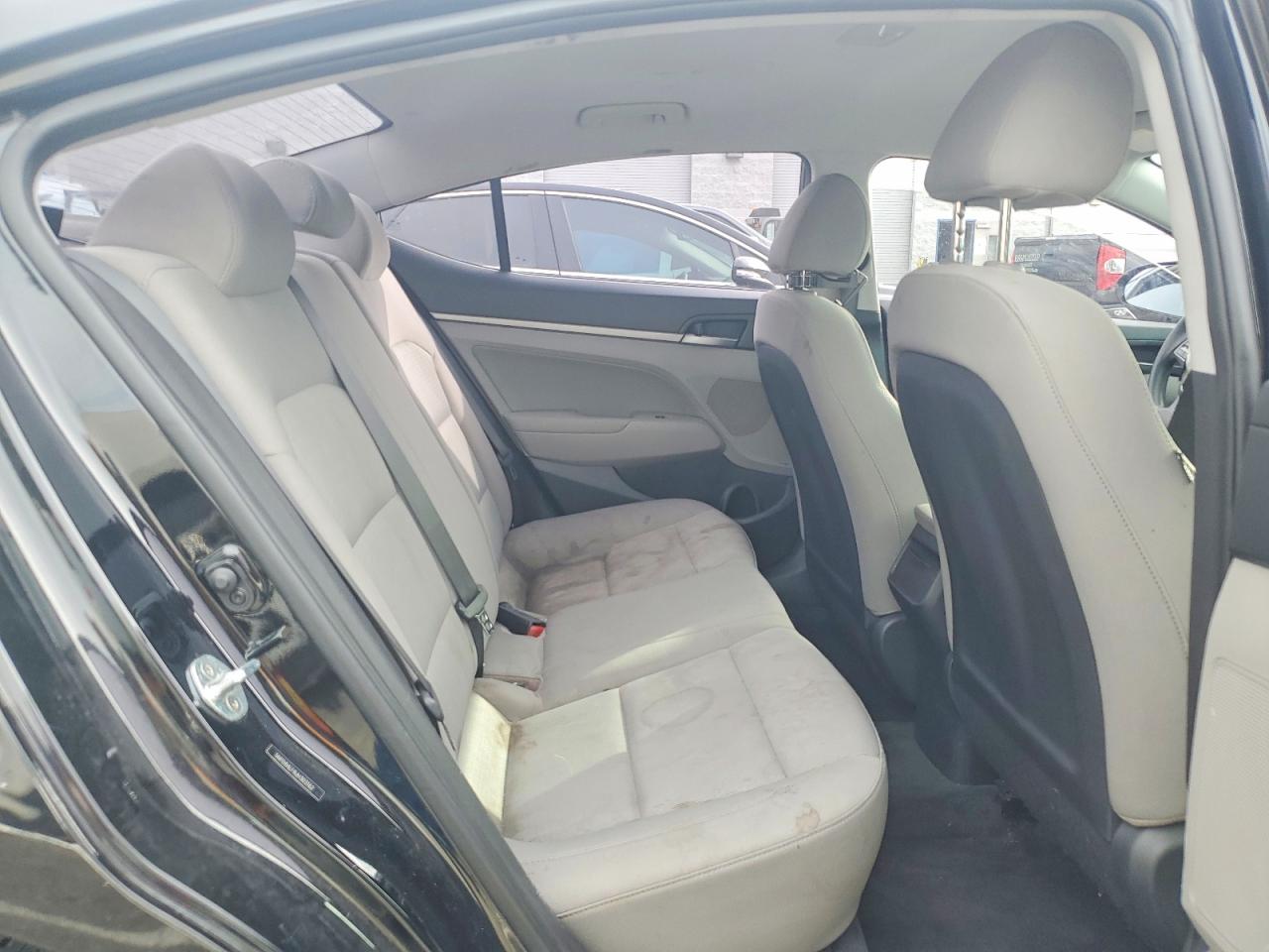 2018 HYUNDAI ELANTRA SEL photo 10