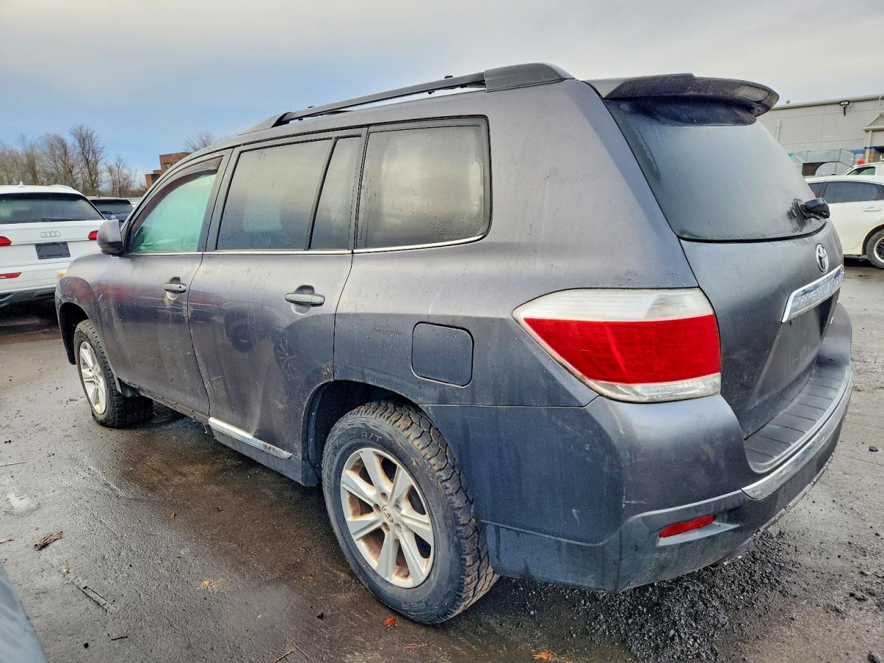 2012 TOYOTA HIGHLANDER BASE photo 2