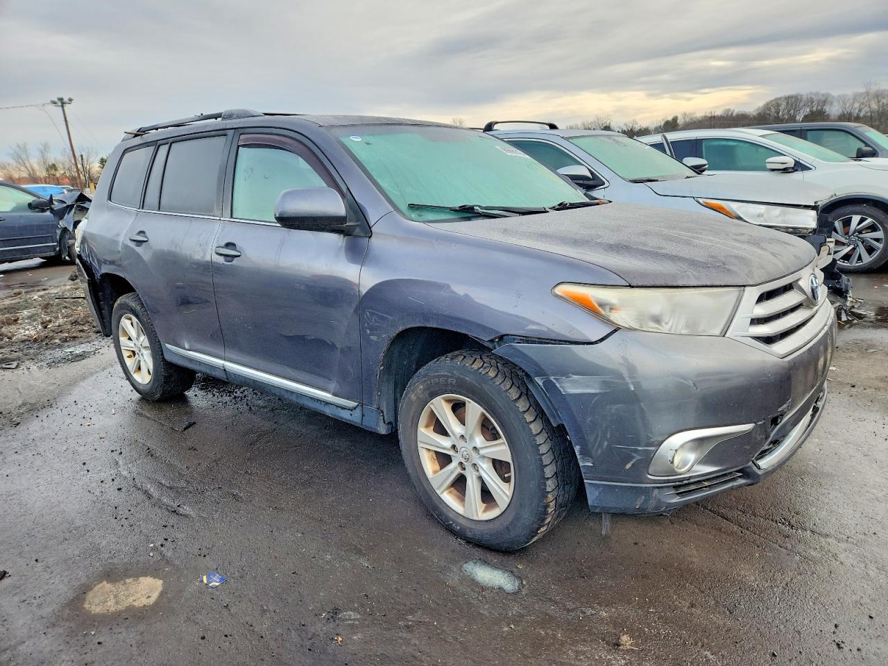 2012 TOYOTA HIGHLANDER BASE photo 4