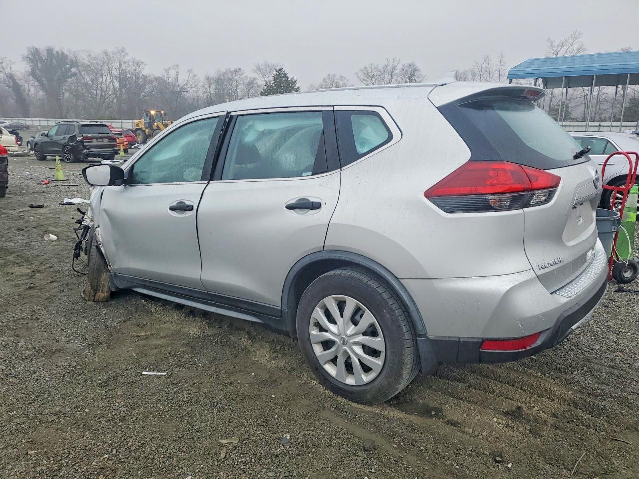2018 NISSAN ROGUE S photo 2