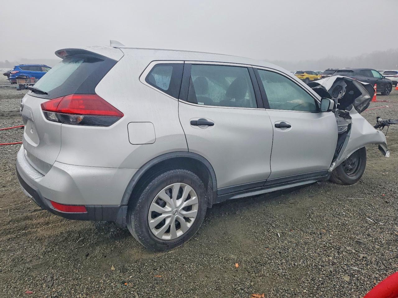 2018 NISSAN ROGUE S photo 3
