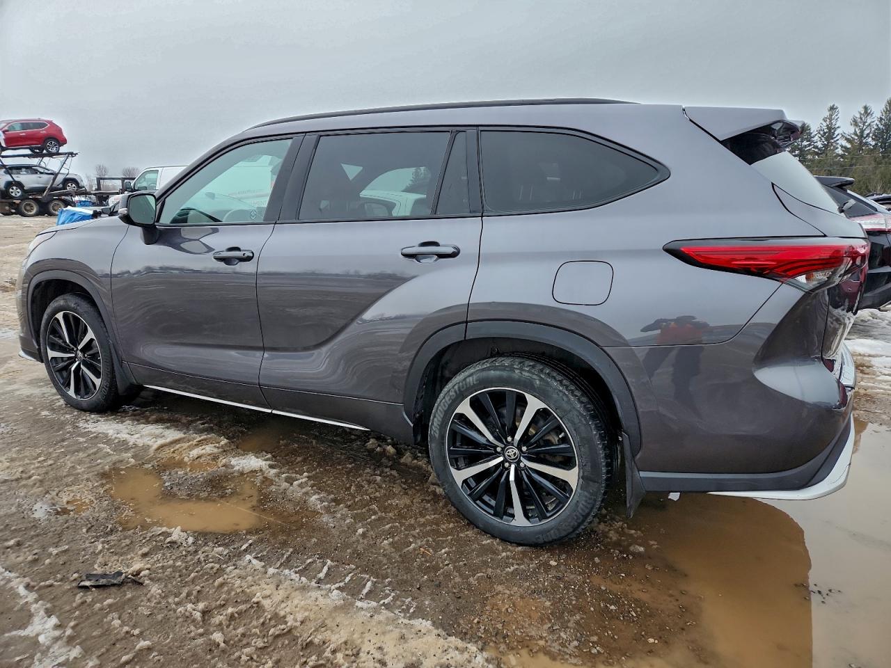 2021 TOYOTA HIGHLANDER XSE photo 2