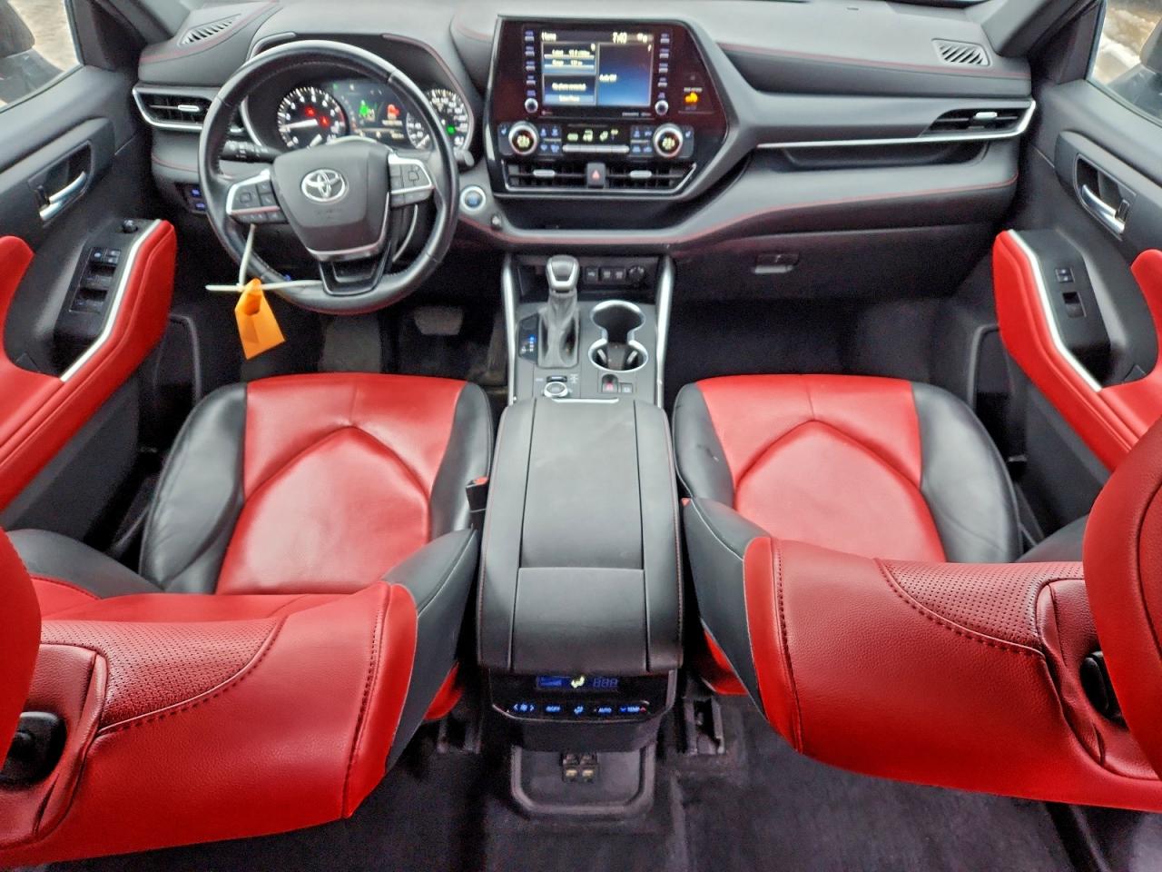 2021 TOYOTA HIGHLANDER XSE photo 8