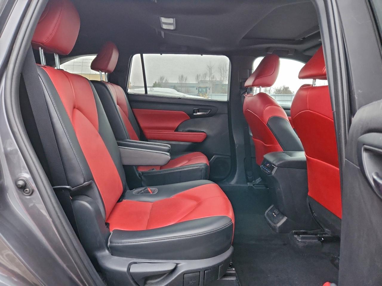 2021 TOYOTA HIGHLANDER XSE photo 11