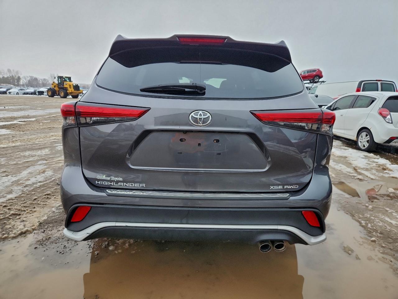 2021 TOYOTA HIGHLANDER XSE photo 6