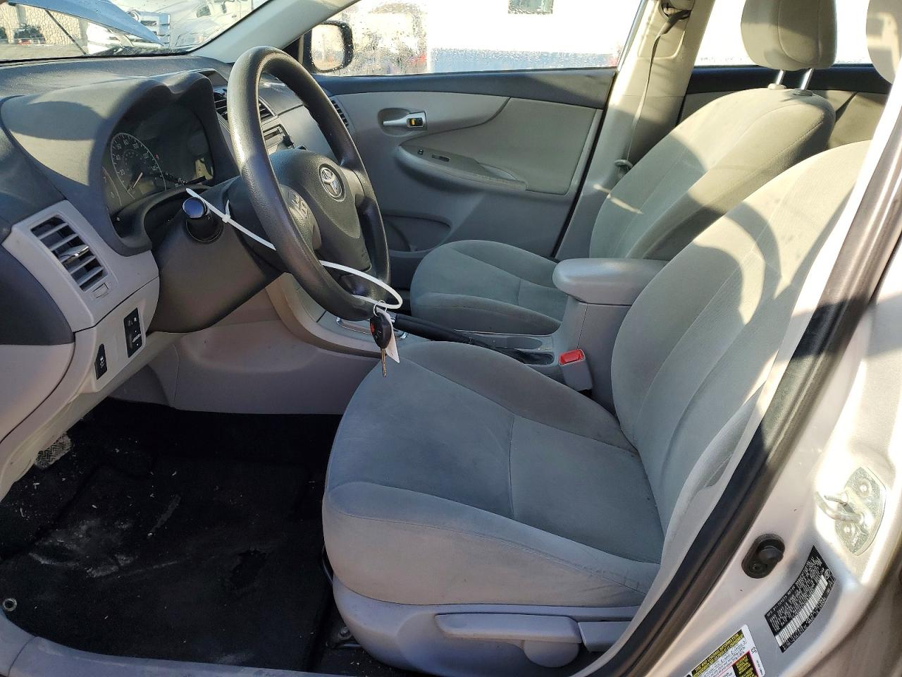 2012 TOYOTA COROLLA BASE photo 7