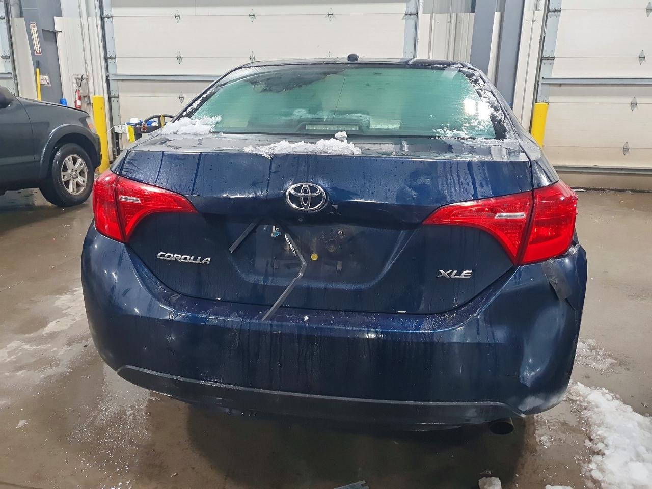2017 TOYOTA COROLLA L photo 6