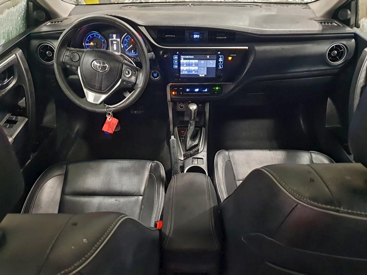 2017 TOYOTA COROLLA L photo 8
