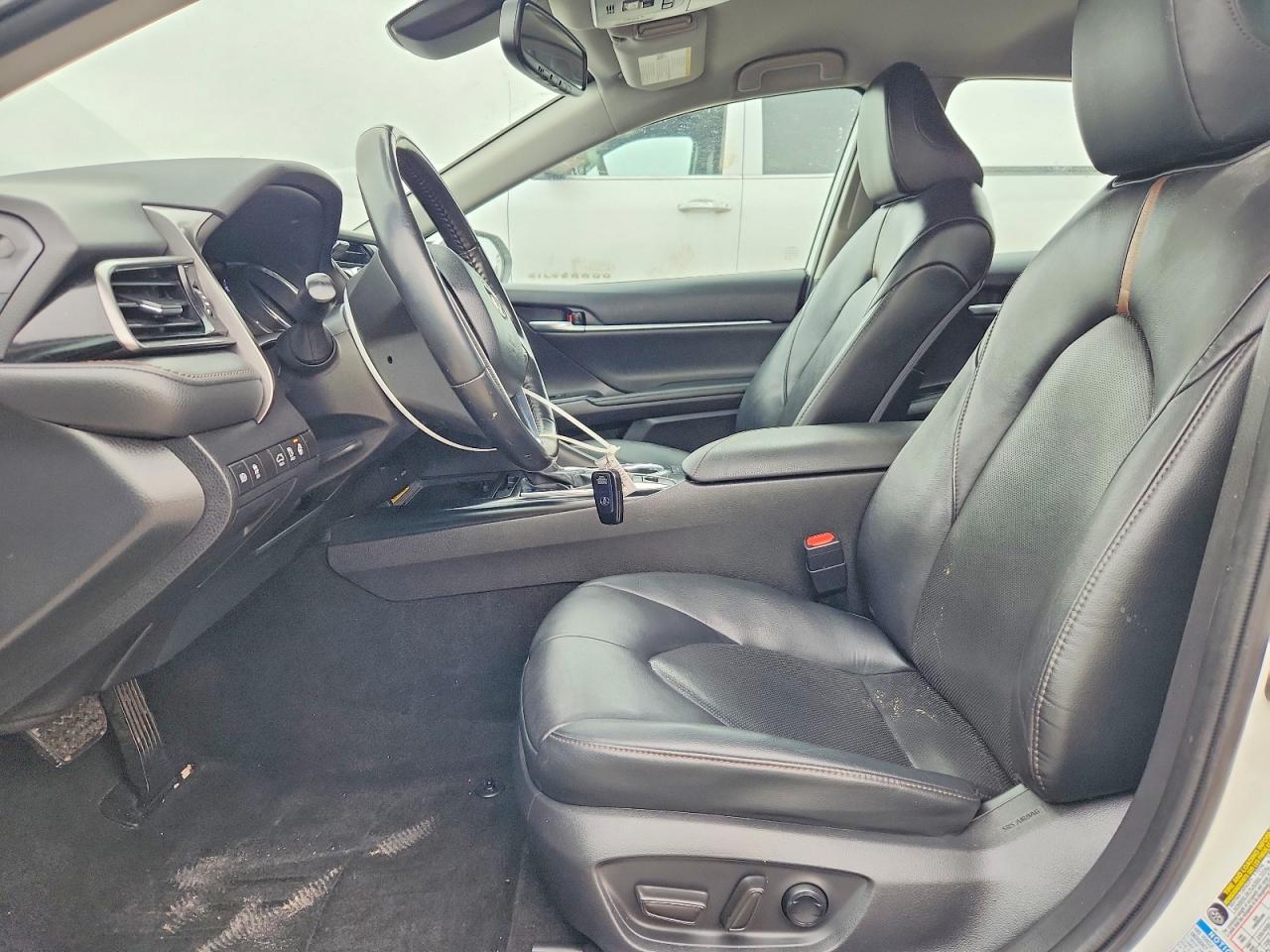 2020 TOYOTA CAMRY XLE photo 7