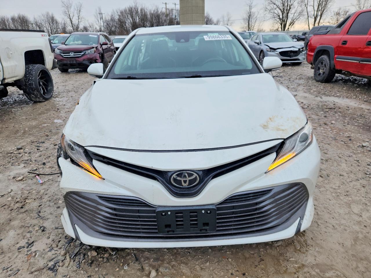 2020 TOYOTA CAMRY XLE photo 5