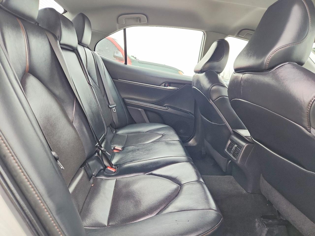 2020 TOYOTA CAMRY XLE photo 10