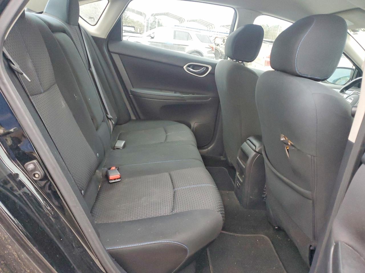 2019 NISSAN SENTRA S photo 10