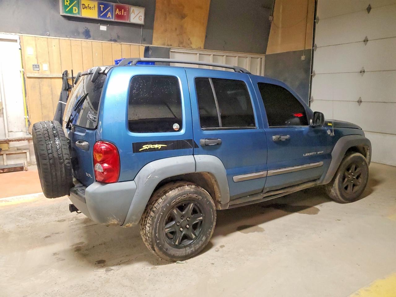 2003 JEEP LIBERTY SPORT photo 3