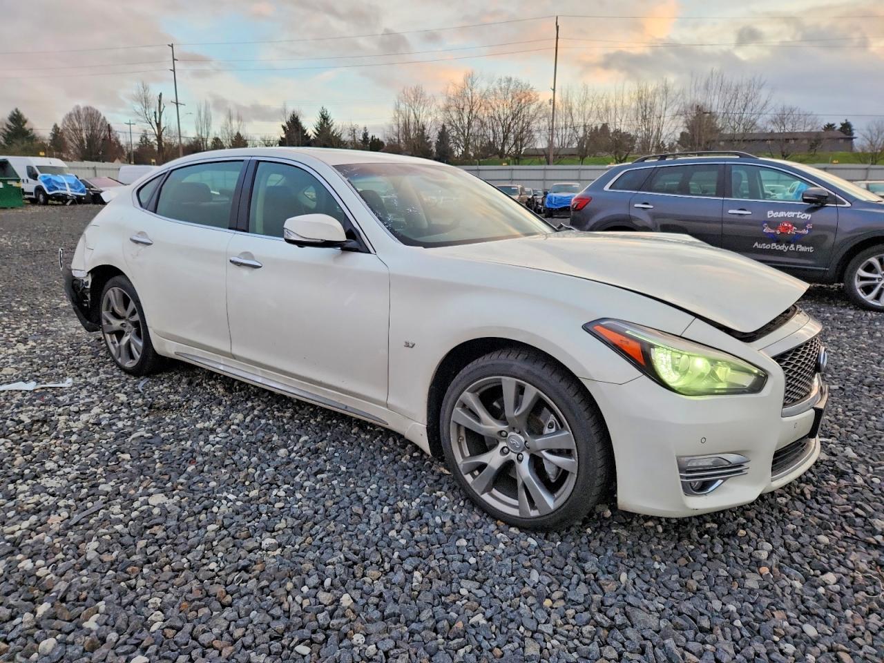 2015 INFINITI Q70L 3.7 photo 4