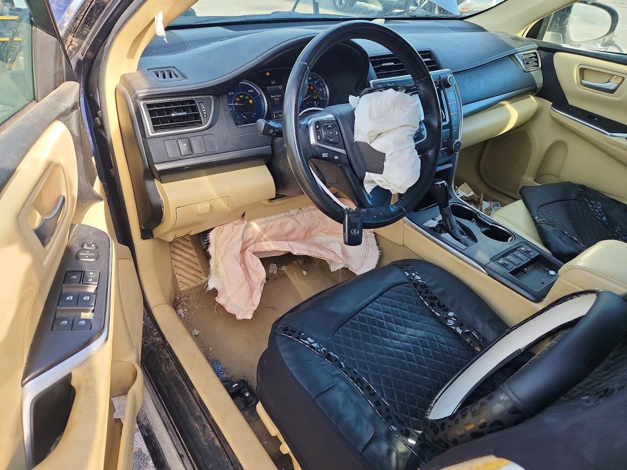 2015 TOYOTA CAMRY HYBRID photo 8