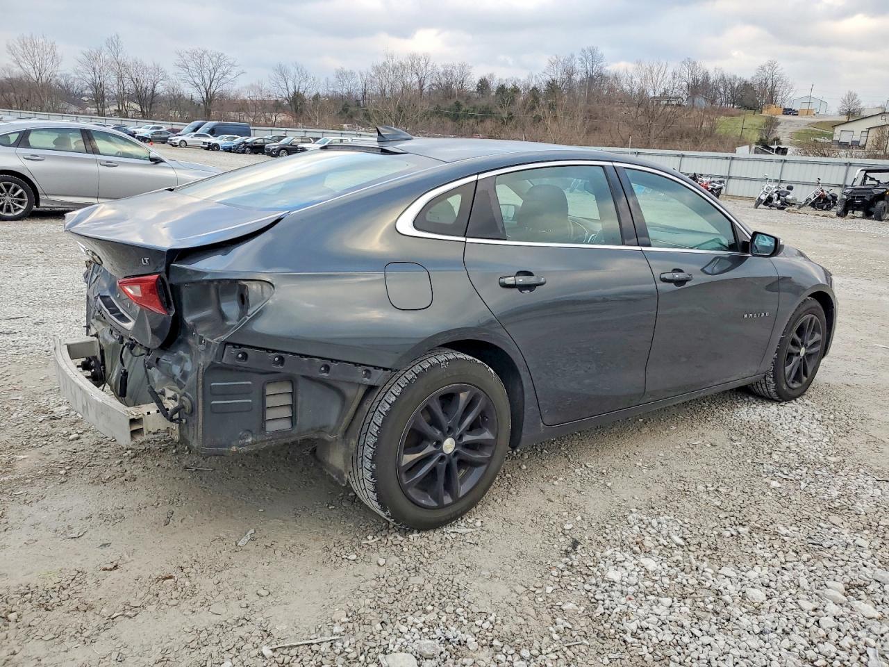 2017 CHEVROLET MALIBU LT photo 3