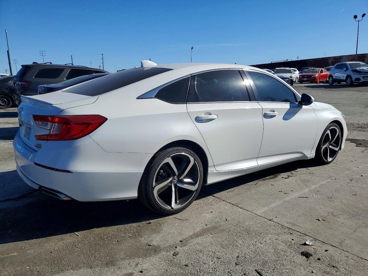 2018 HONDA ACCORD SPORT photo 3