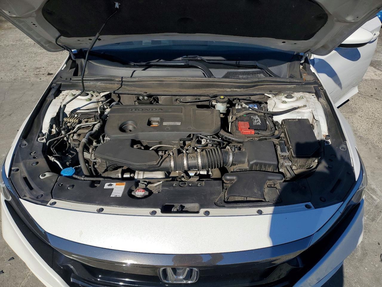 2018 HONDA ACCORD SPORT photo 11